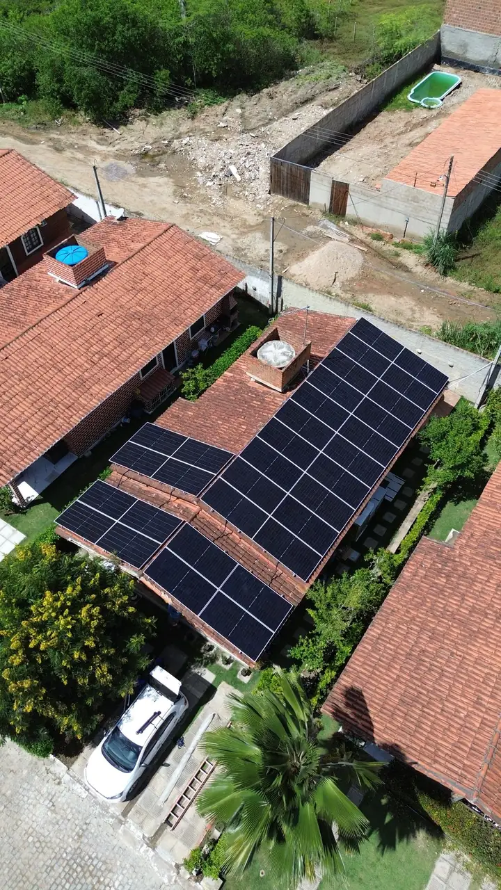 Instalação residencial J7 em Gravatá - 18,56 kWp